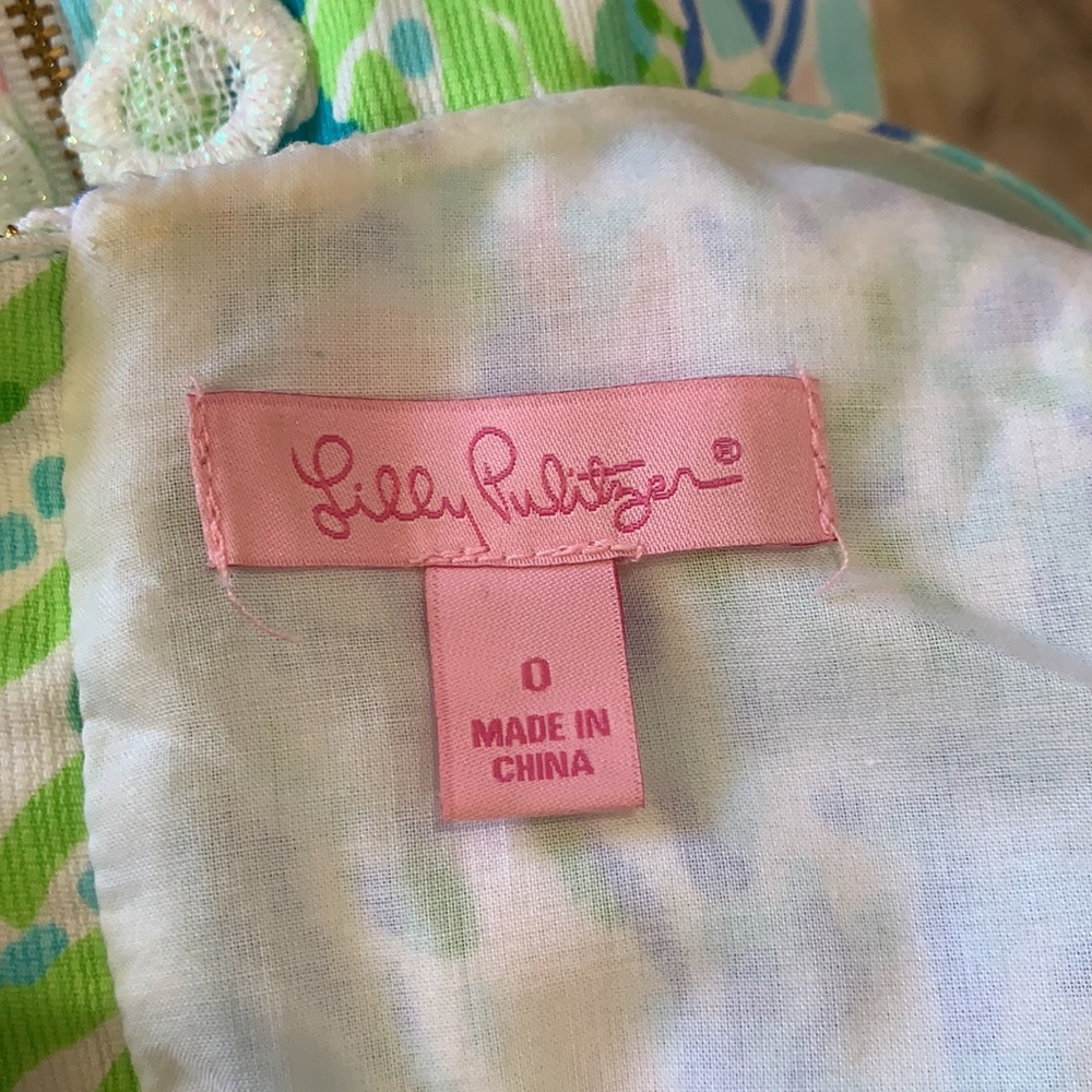 Lilly Pulitzer Shift Dress - Size 0 - Picture 9 of 9